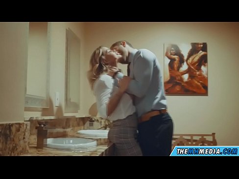 ❤️ Kapag ang isang busty blonde seduces sa isang pampublikong banyo ❤ super sex sa porn tl.eviewporn.ru ❌❤